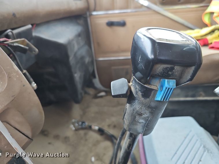 image for item DK0493 1997 Ford LT8000  dump truck