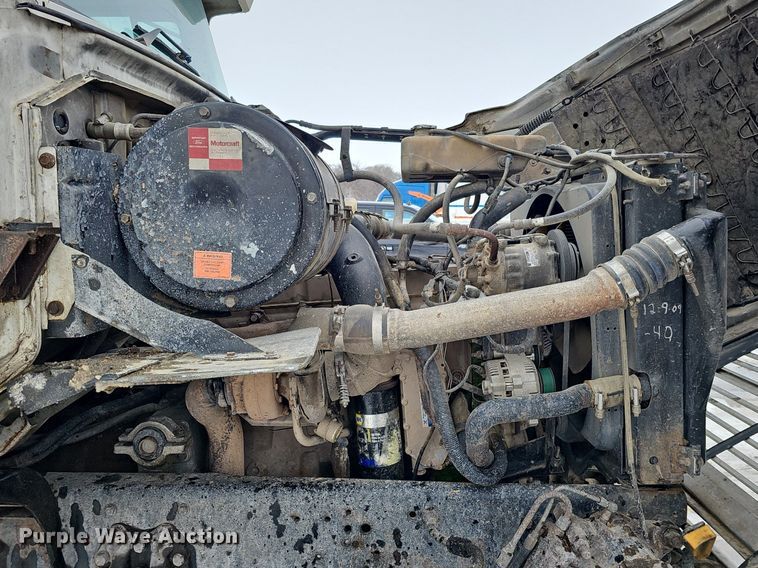 image for item DK0493 1997 Ford LT8000  dump truck