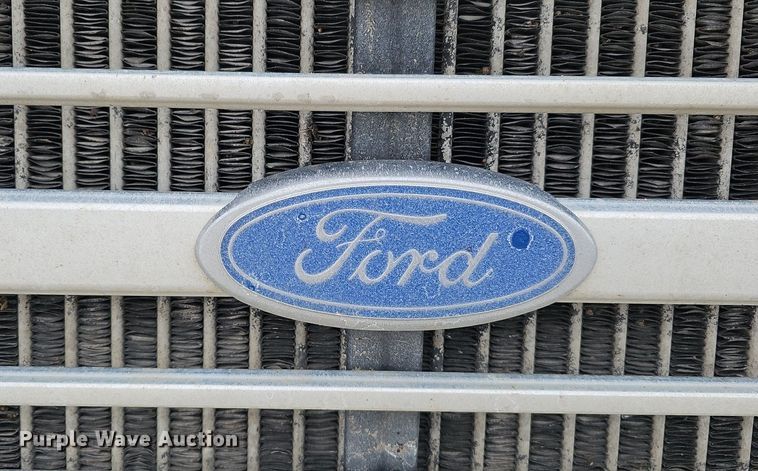 image for item DK0493 1997 Ford LT8000  dump truck