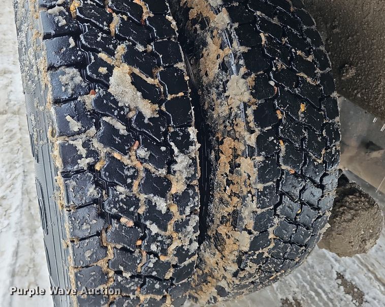 image for item DK0493 1997 Ford LT8000  dump truck