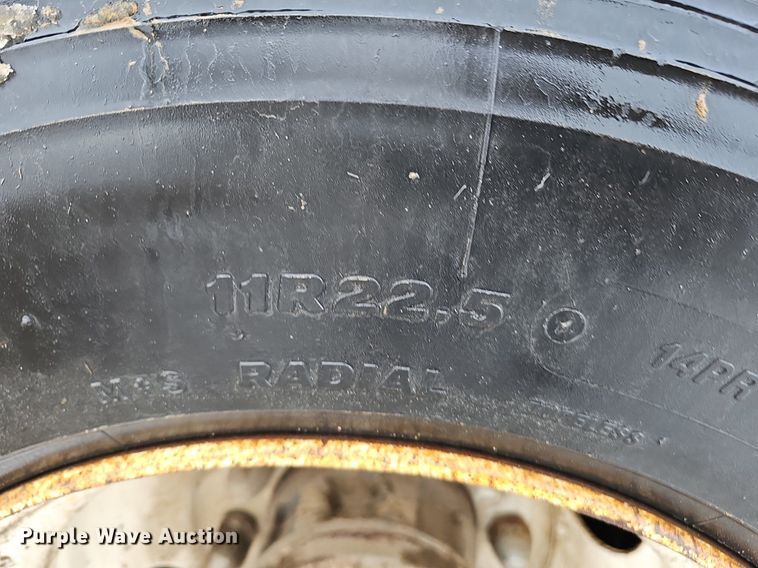 image for item DK0493 1997 Ford LT8000  dump truck