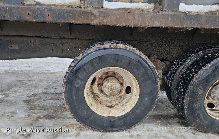 image for item DK0493 1997 Ford LT8000  dump truck