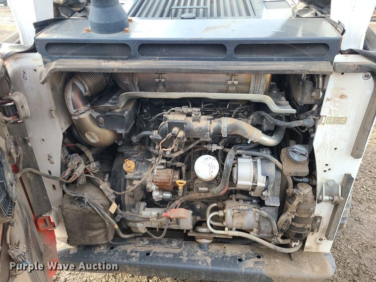 image for item DN8250 2020 Bobcat T770  tracked skid steer loader