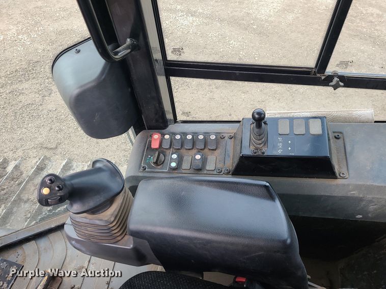 image for item DN8264 2014 Caterpillar D6K2 XL  dozer