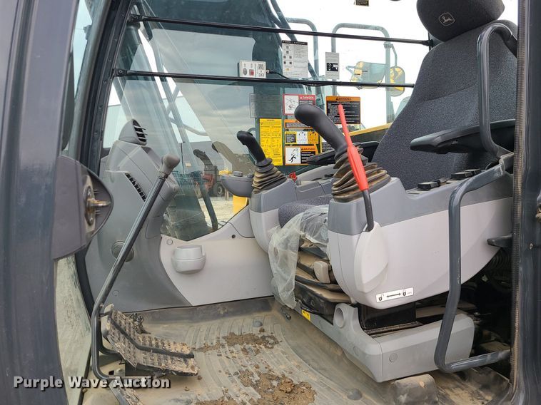 image for item DN8265 2022 John Deere 200G  excavator