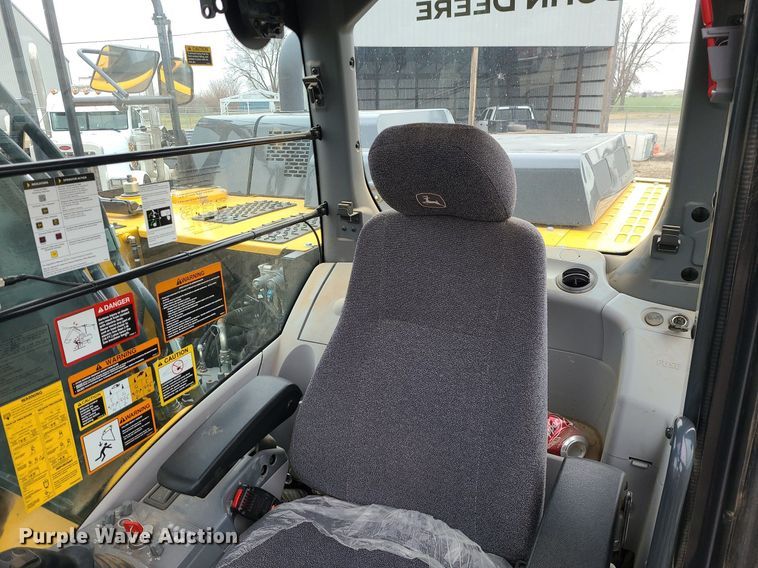 image for item DN8265 2022 John Deere 200G  excavator