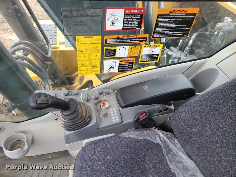 image for item DN8265 2022 John Deere 200G  excavator