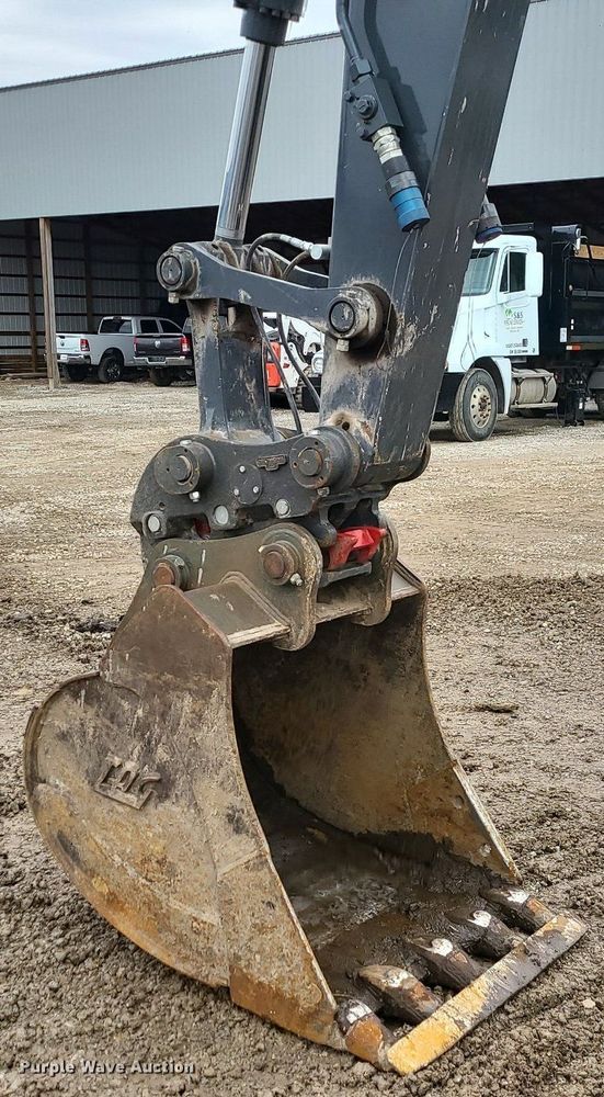 image for item DN8266 2022 John Deere 135G  excavator