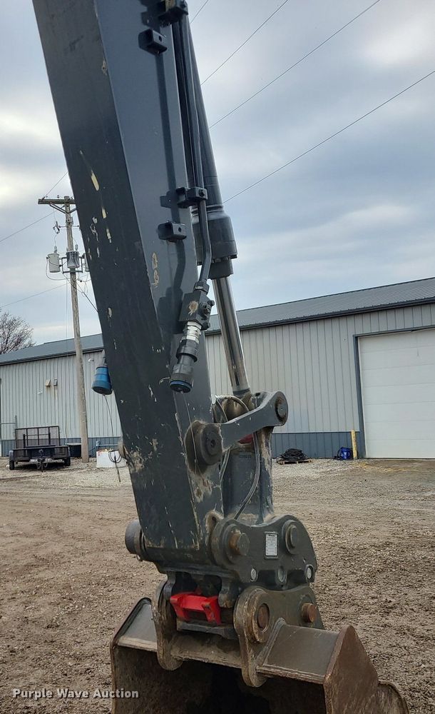 image for item DN8266 2022 John Deere 135G  excavator