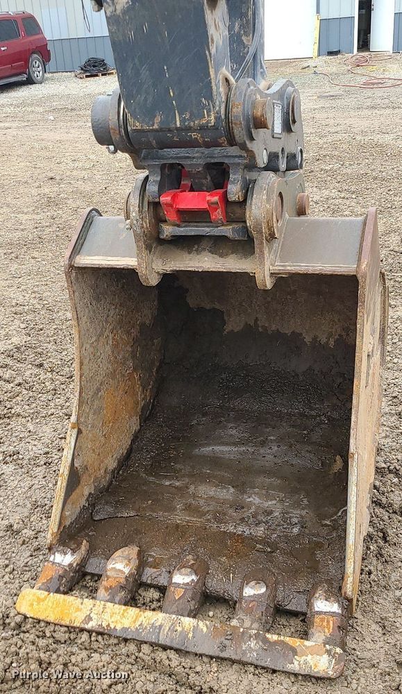 image for item DN8266 2022 John Deere 135G  excavator