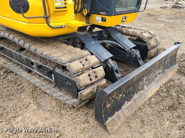 image for item DN8266 2022 John Deere 135G  excavator