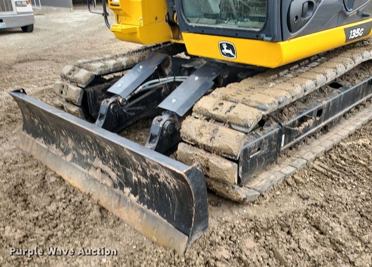 image for item DN8266 2022 John Deere 135G  excavator