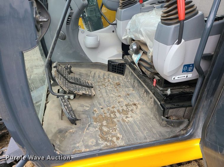 image for item DN8266 2022 John Deere 135G  excavator