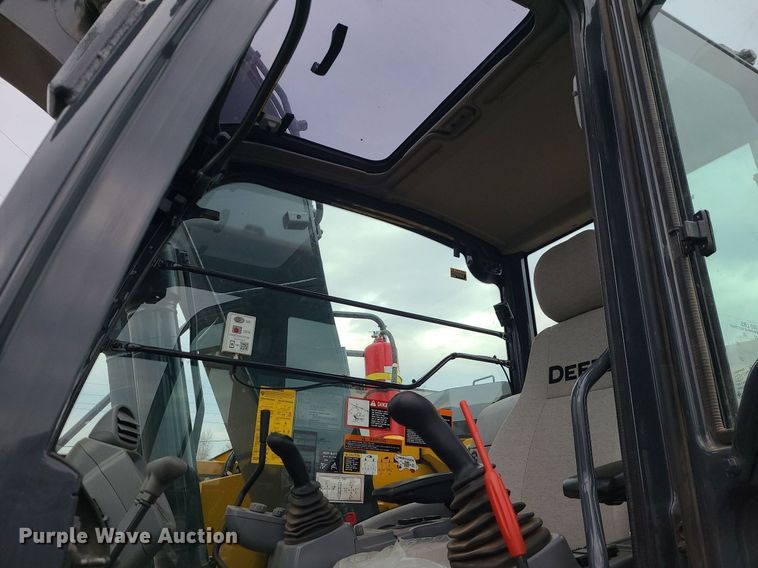 image for item DN8266 2022 John Deere 135G  excavator