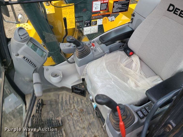 image for item DN8266 2022 John Deere 135G  excavator