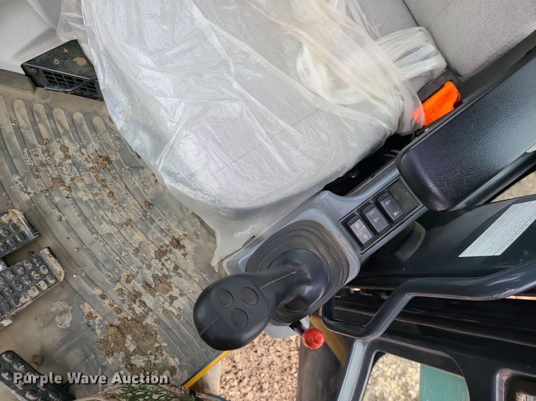 image for item DN8266 2022 John Deere 135G  excavator