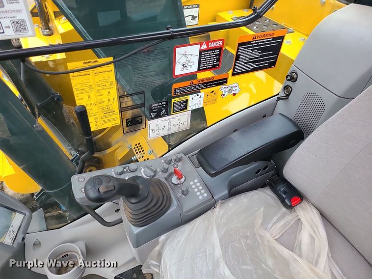 image for item DN8266 2022 John Deere 135G  excavator