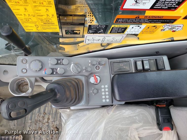 image for item DN8266 2022 John Deere 135G  excavator