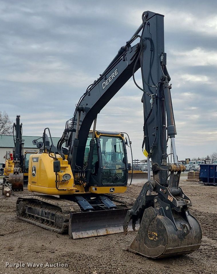 image for item DN8267 2022 John Deere 135G  excavator