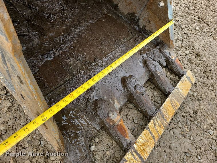 image for item DN8267 2022 John Deere 135G  excavator