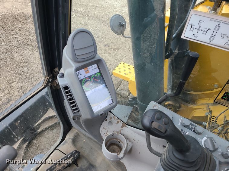 image for item DN8267 2022 John Deere 135G  excavator