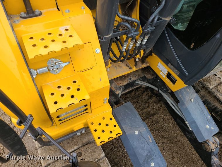image for item DN8267 2022 John Deere 135G  excavator