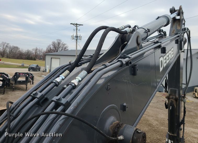 image for item DN8267 2022 John Deere 135G  excavator