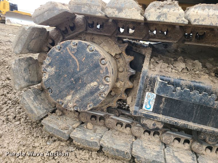 image for item DN8267 2022 John Deere 135G  excavator