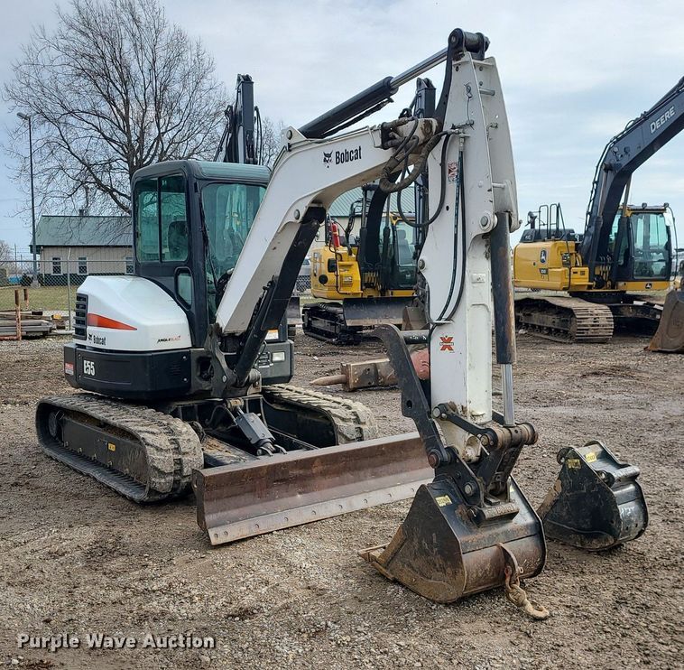 image for item DN8268 2019 Bobcat E55  mini excavator