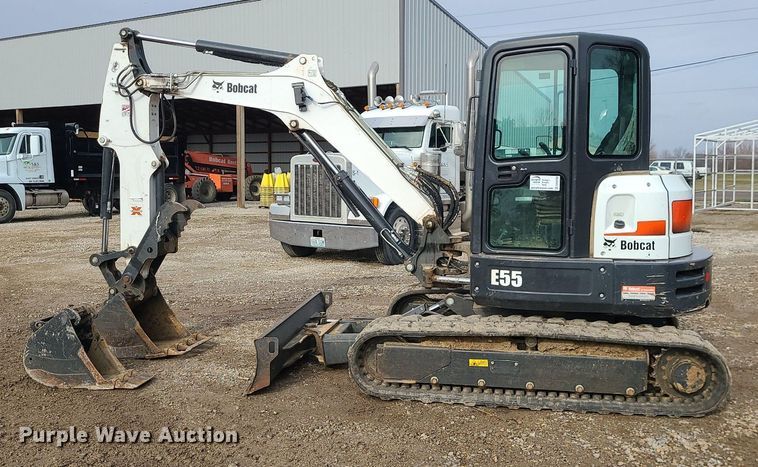 image for item DN8268 2019 Bobcat E55  mini excavator