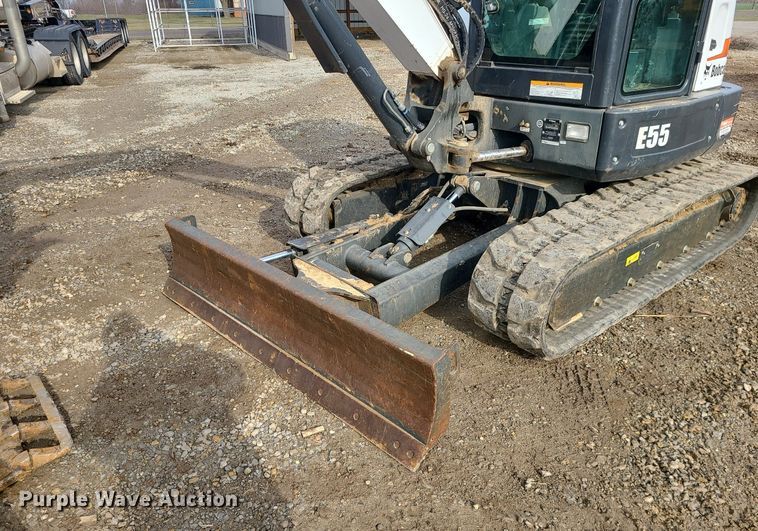 image for item DN8268 2019 Bobcat E55  mini excavator