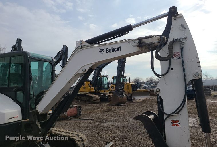 image for item DN8268 2019 Bobcat E55  mini excavator