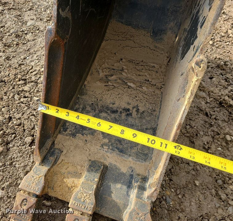 image for item DN8268 2019 Bobcat E55  mini excavator