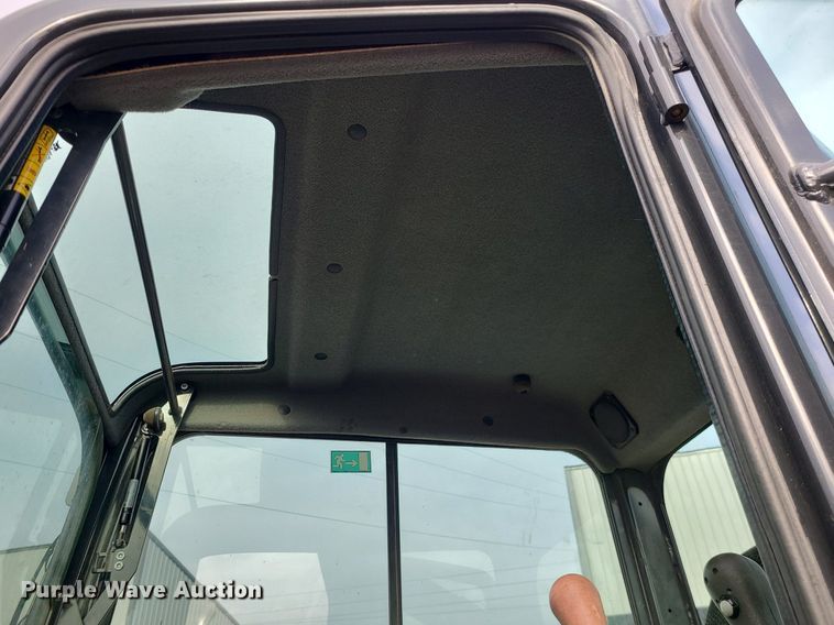 image for item DN8268 2019 Bobcat E55  mini excavator