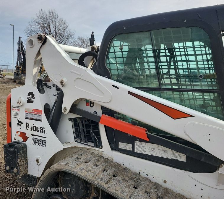 image for item DN8275 2019 Bobcat T595  tracked skid steer loader