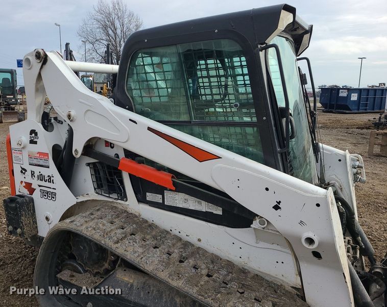 image for item DN8275 2019 Bobcat T595  tracked skid steer loader
