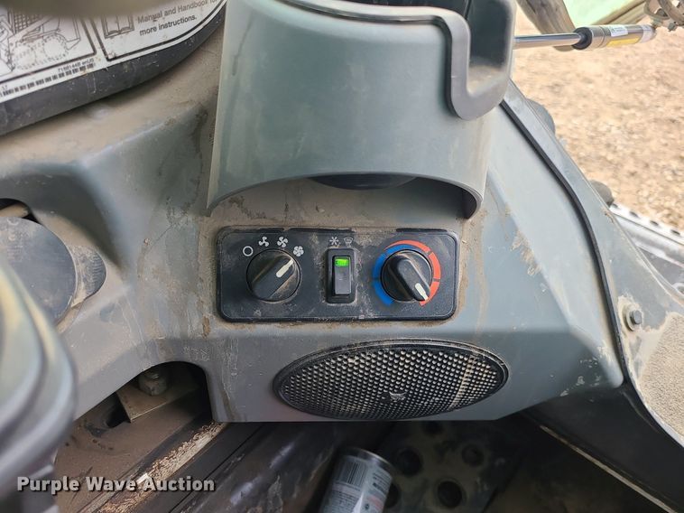 image for item DN8275 2019 Bobcat T595  tracked skid steer loader