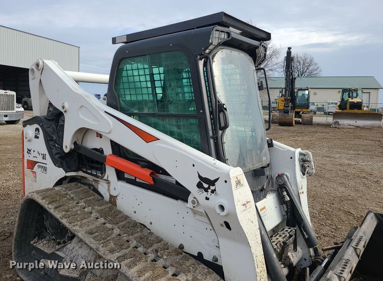 image for item DN8276 2019 Bobcat T770  tracked skid steer loader