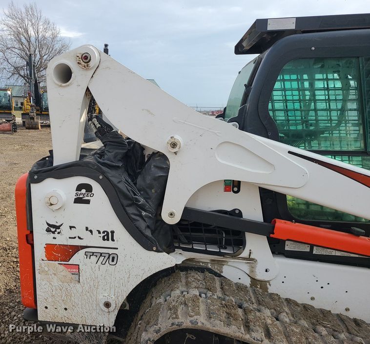 image for item DN8276 2019 Bobcat T770  tracked skid steer loader