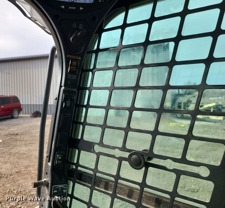 image for item DN8276 2019 Bobcat T770  tracked skid steer loader