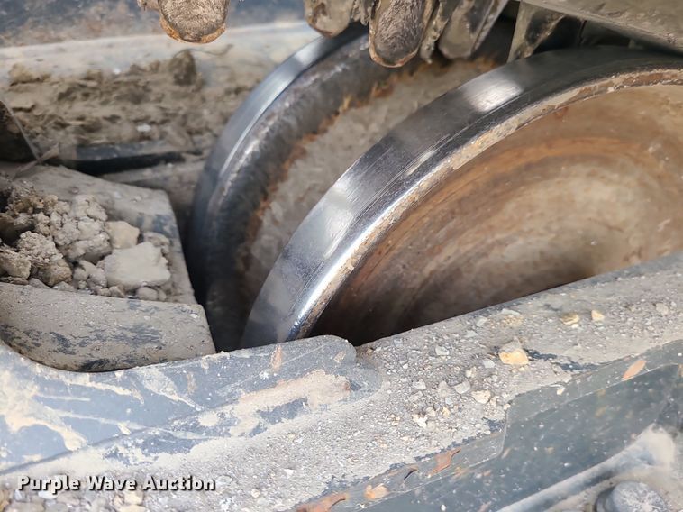 image for item DN8276 2019 Bobcat T770  tracked skid steer loader