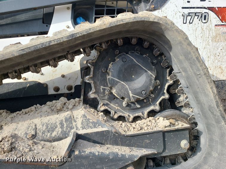 image for item DN8276 2019 Bobcat T770  tracked skid steer loader