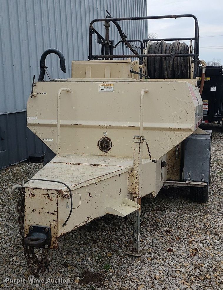 image for item DN8296 2008 Finn T90T-34 hydroseeder