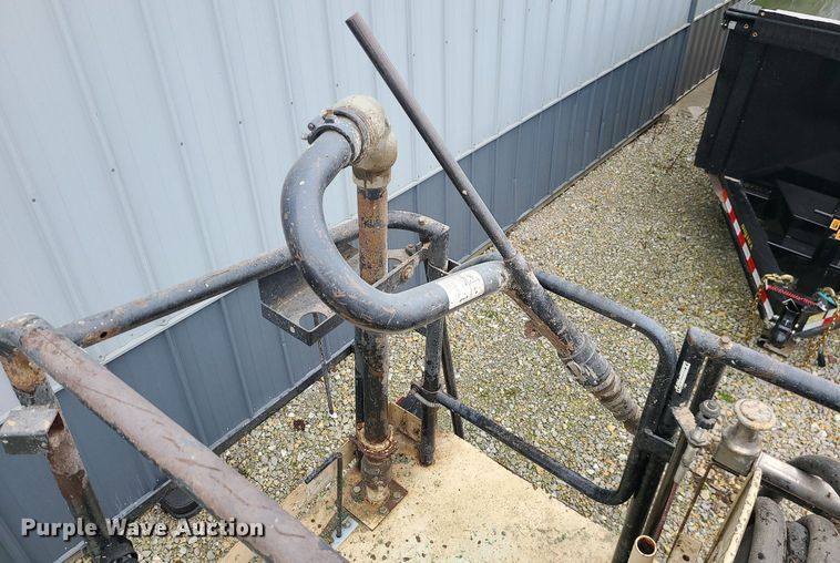 image for item DN8296 2008 Finn T90T-34 hydroseeder