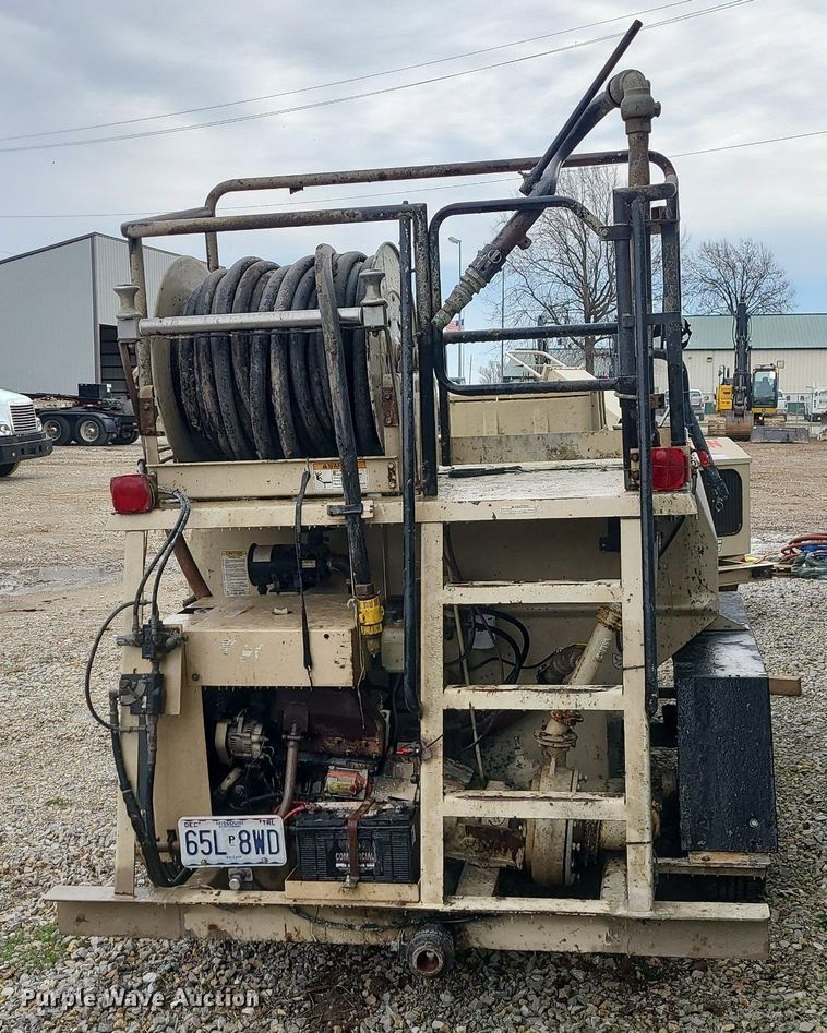 image for item DN8296 2008 Finn T90T-34 hydroseeder