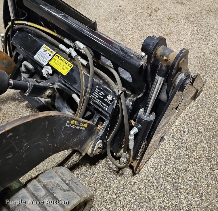 image for item DP0803 2007 Toro Dingo TX420 compact utility loader