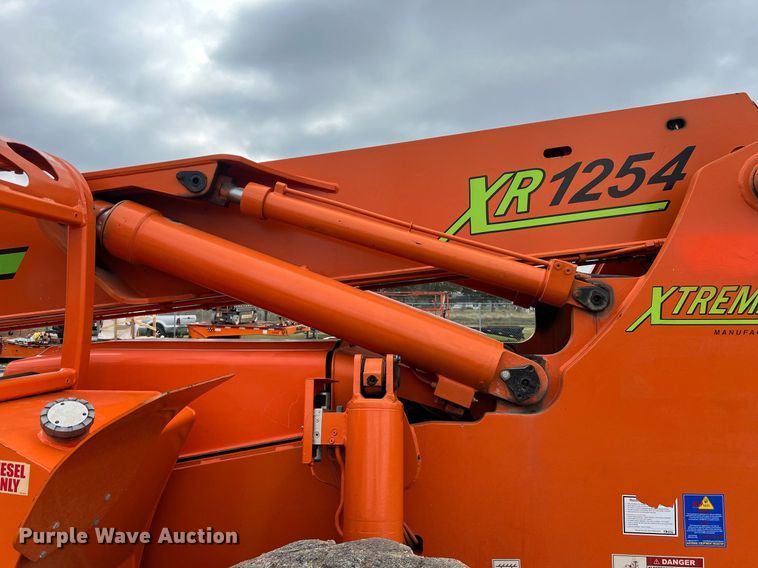 image for item DQ2346 2007 Xtreme XRM1254  telehandler