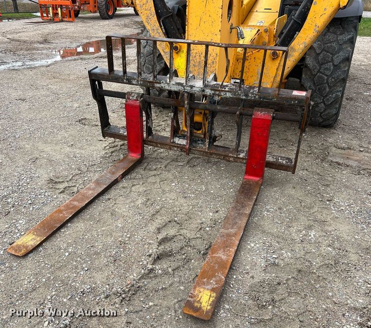 image for item DQ2347 2016 JCB 510-56  telehandler