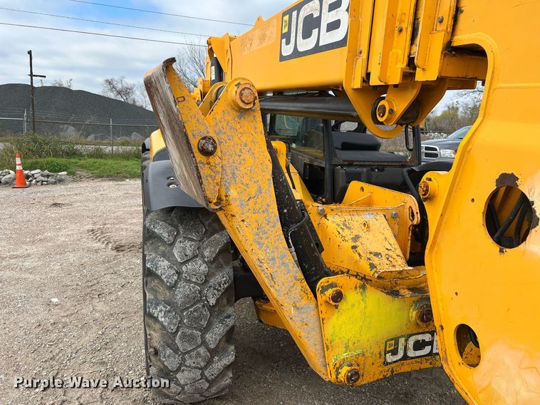 image for item DQ2347 2016 JCB 510-56  telehandler