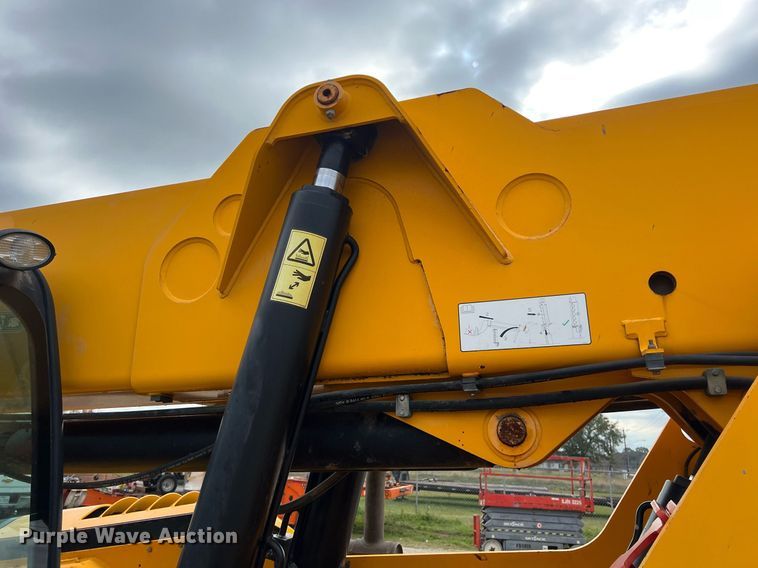 image for item DQ2347 2016 JCB 510-56  telehandler